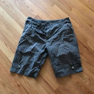Urban behavior shorts